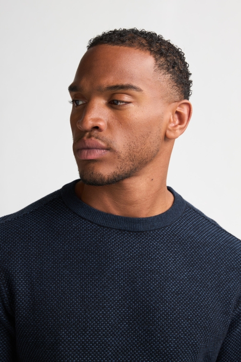 Petrol Industries blauwe heren trui | Close up