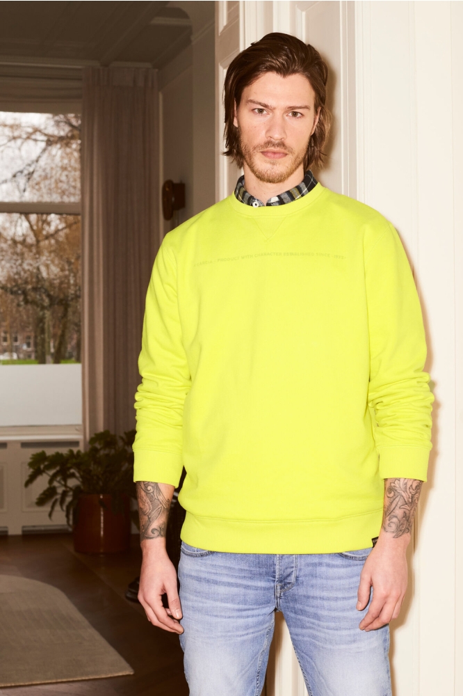 SWEATER MET TEKSTOPDRUK X21065 1228 BRIGHT YELLOW