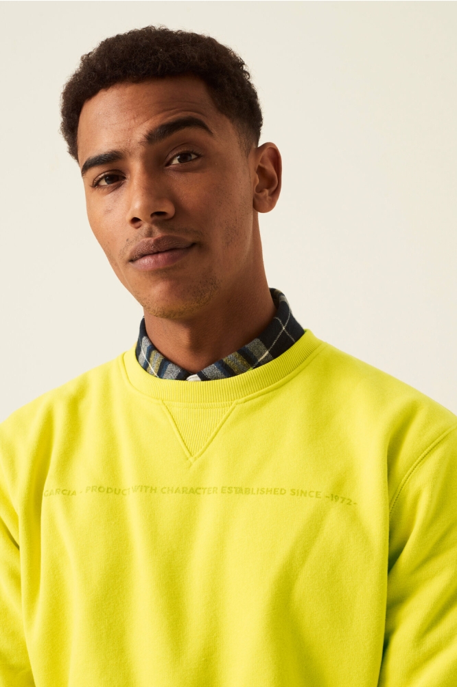 SWEATER MET TEKSTOPDRUK X21065 1228 BRIGHT YELLOW