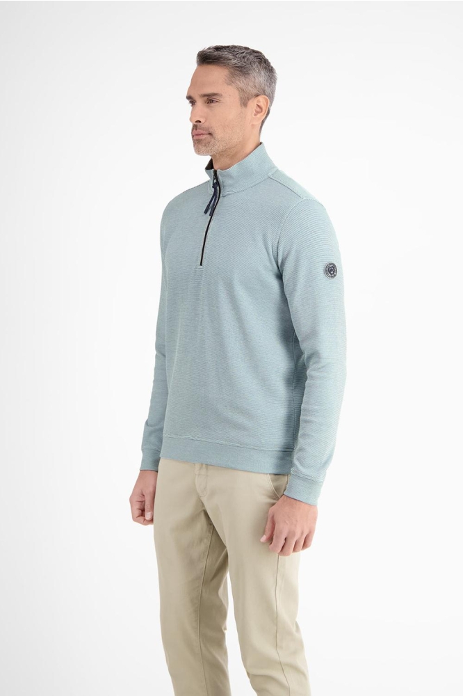 Lerros blauwe heren sweater | Model vooraanzicht