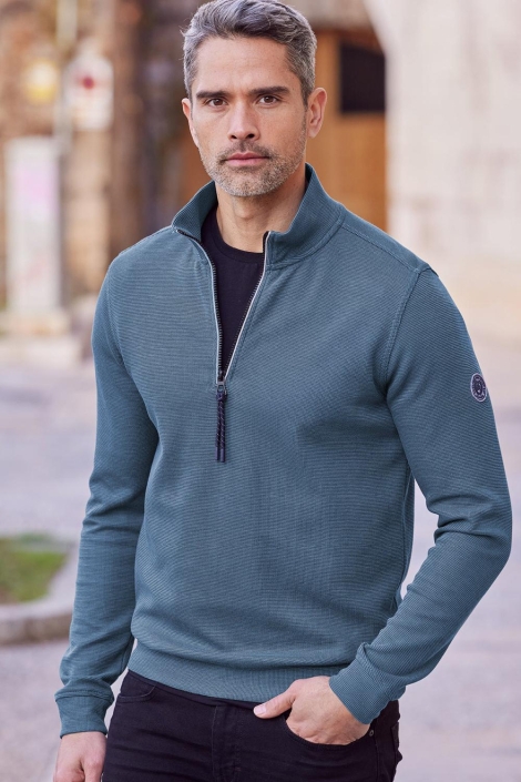 Lerros blauwe heren sweater | Model vooraanzicht