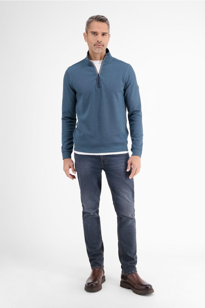 Lerros blauwe heren sweater | Model