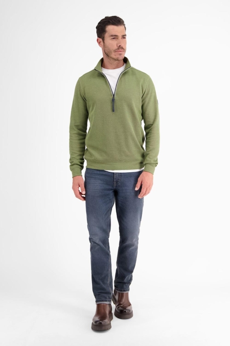 Lerros groene heren sweater | Model