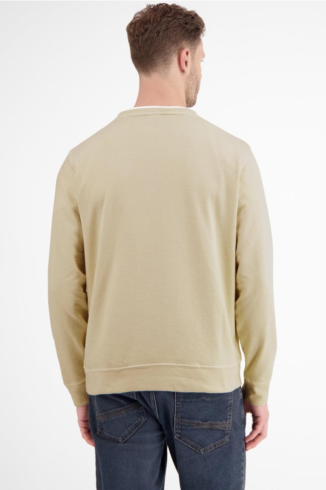 Lerros beige heren trui | Model achteraanzicht