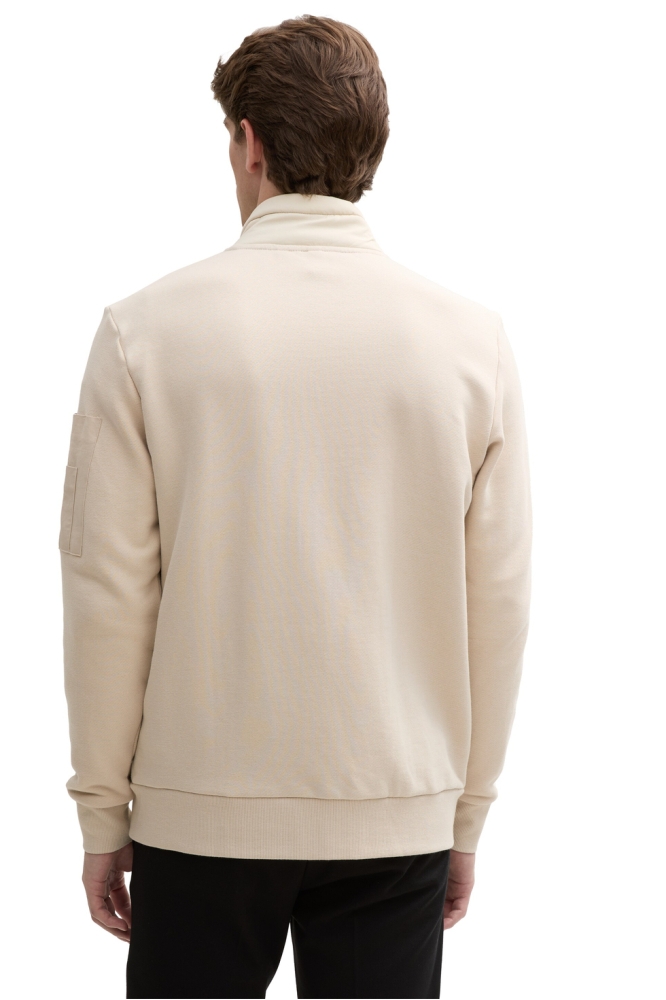 Tom Tailor beige heren vest | Model achteraanzicht