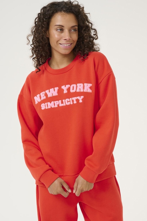 Culture rode dames sweater | Model vooraanzicht