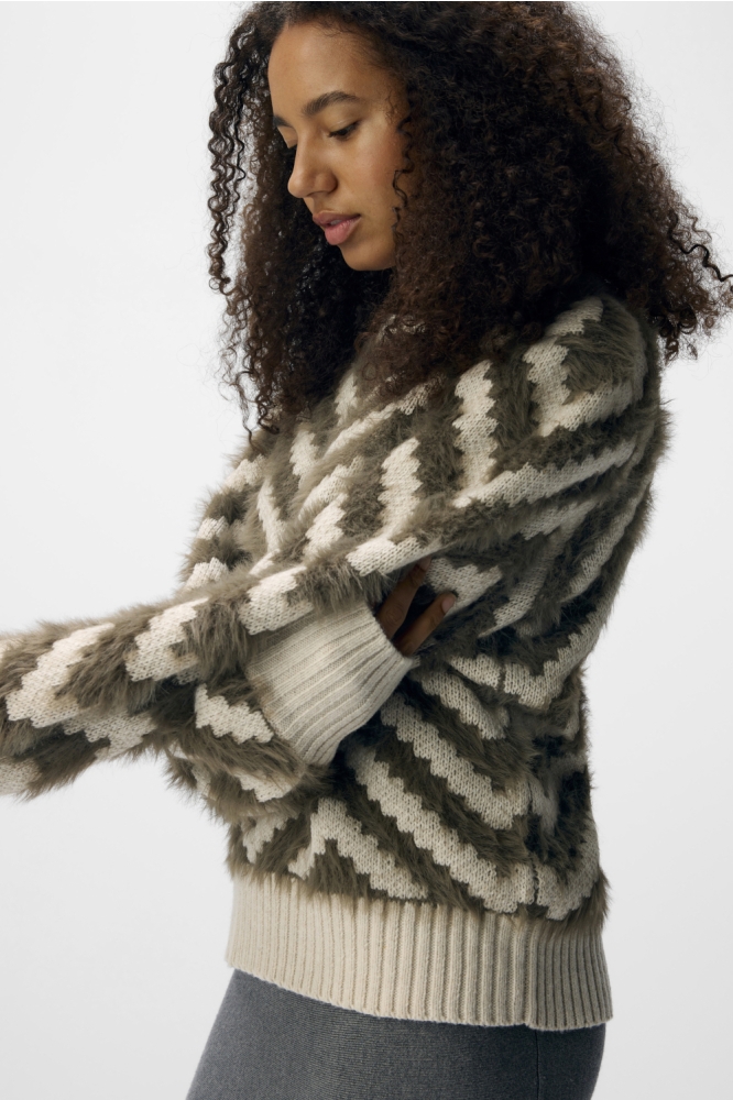 Object dames trui | Model zijaanzicht
