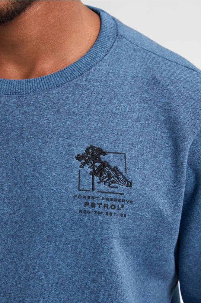 Petrol Industries blauwe heren sweater | Close up