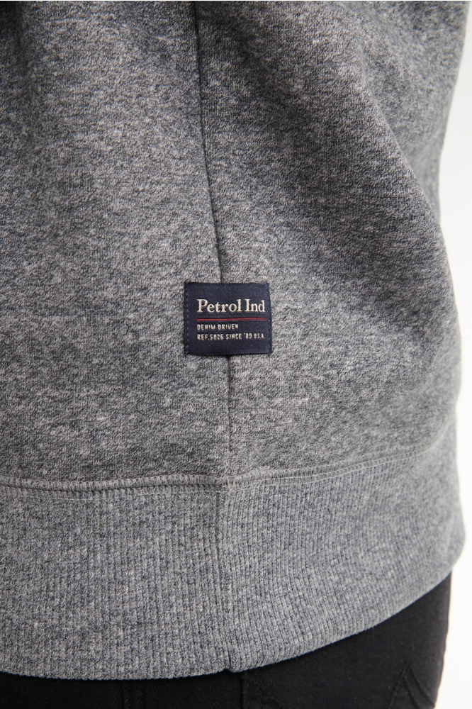 Petrol Industries grijze heren sweater | Close up