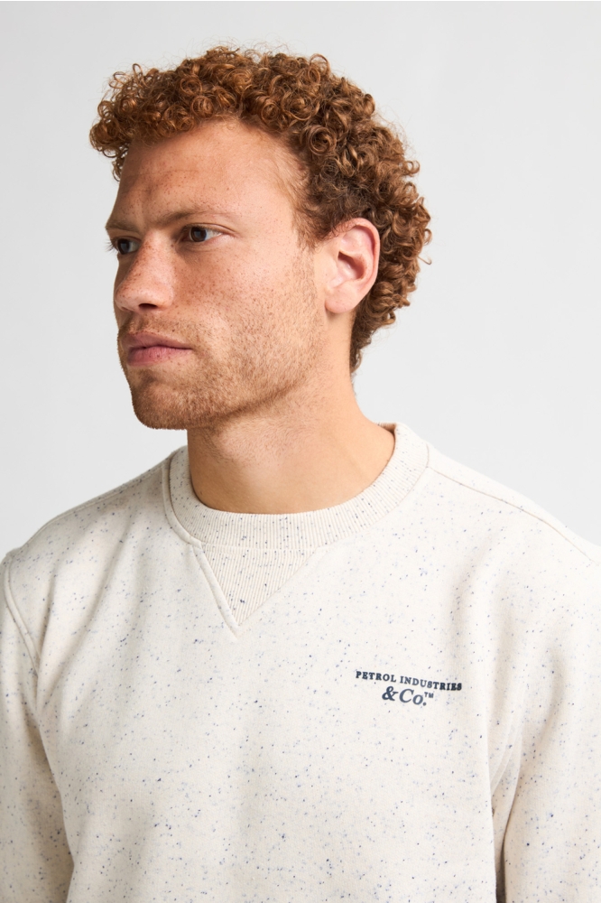 Petrol Industries grijze heren sweater | Close up