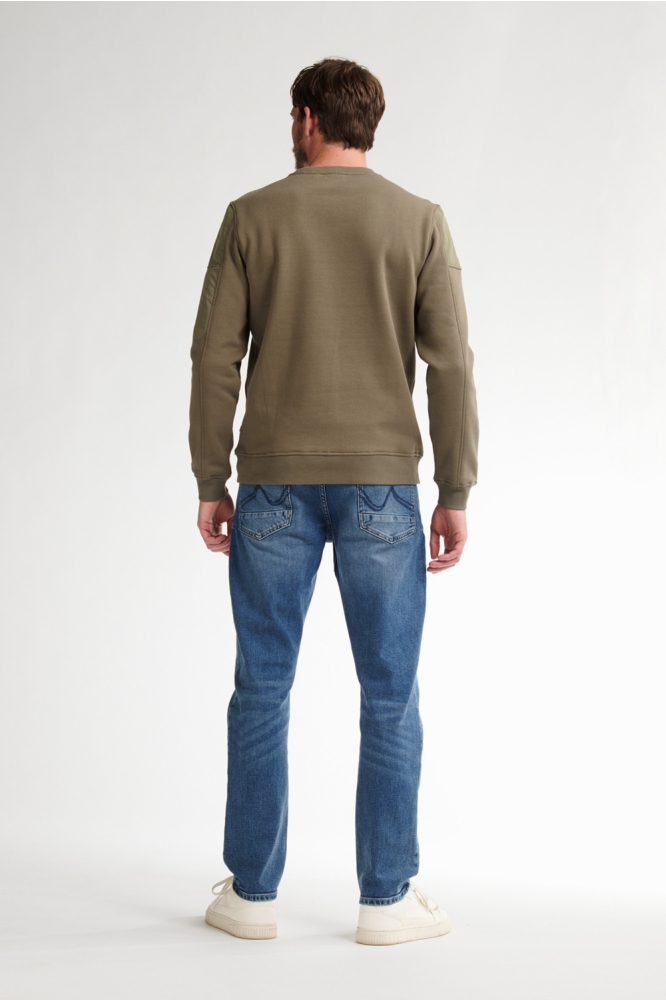 Petrol Industries groene heren sweater | Model
