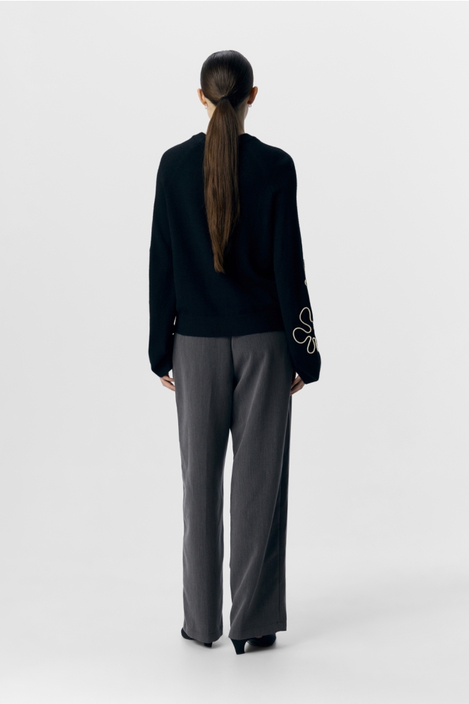 Object zwarte dames trui | Model