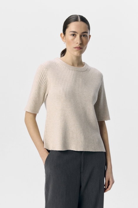 Object beige dames trui | Model vooraanzicht