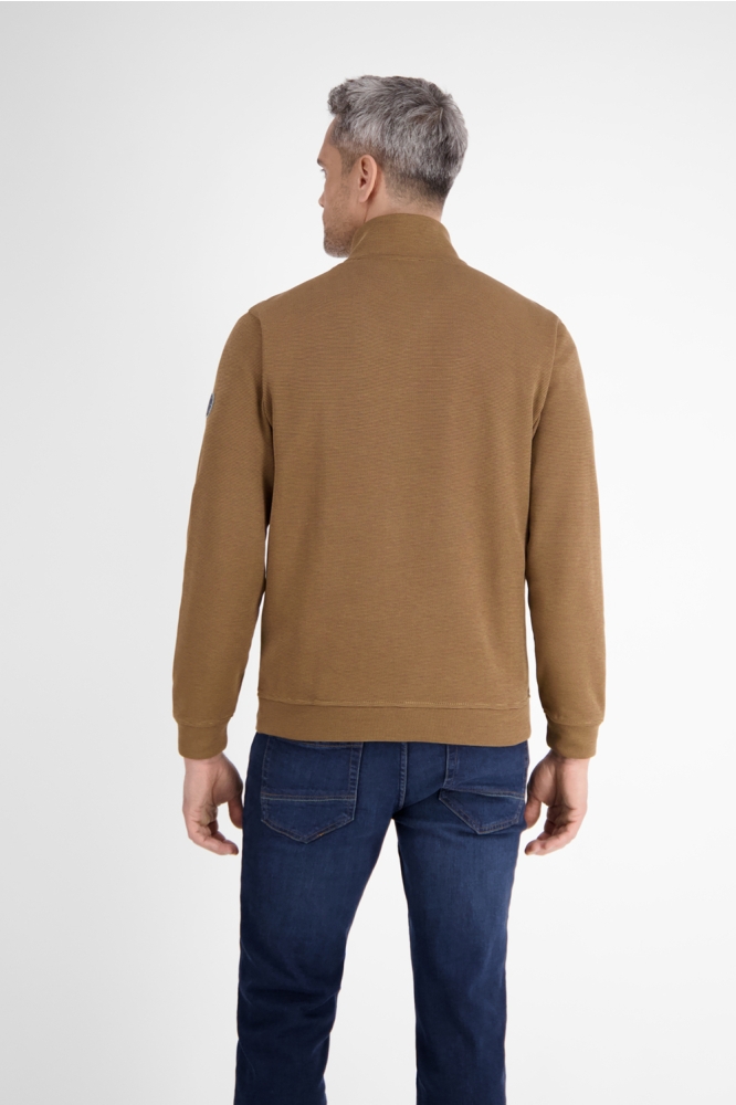 Lerros camel heren sweater | Model achteraanzicht