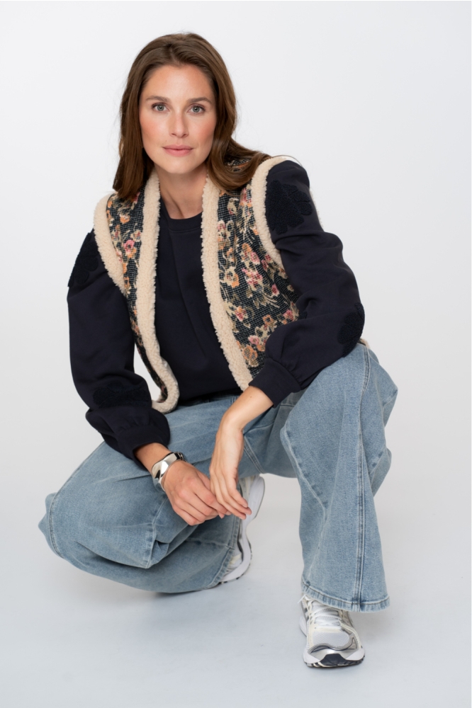 Geisha blauwe dames sweater | Sfeerbeeld, In situatie