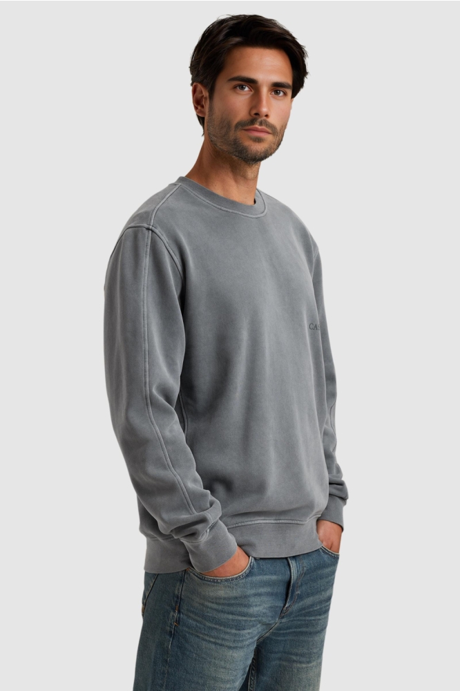 Cast Iron blauwe heren sweater | Model zijaanzicht