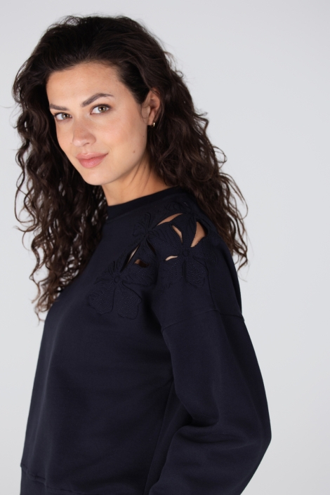 Juffrouw Jansen blauwe dames sweater | Close up