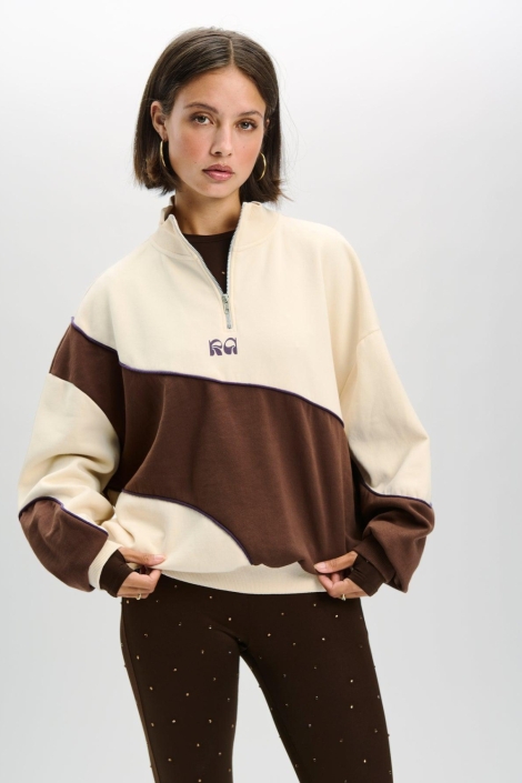 Refined Department beige dames sweater | Model vooraanzicht