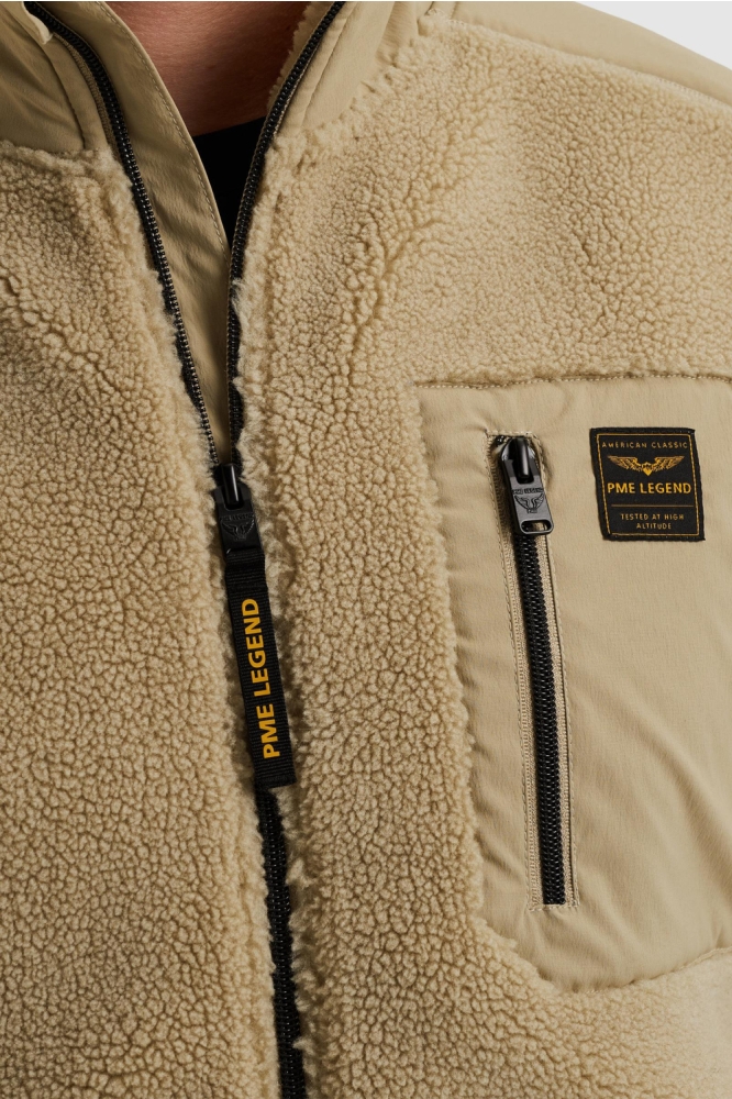 PME legend zand heren vest | Close up