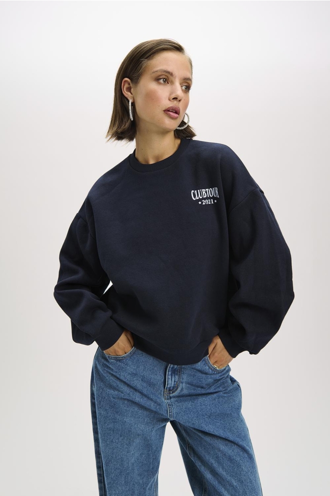 Refined Department blauwe dames sweater | Model vooraanzicht