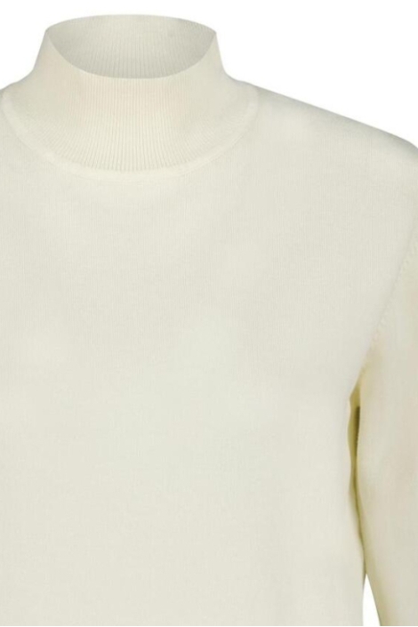 Red Button beige dames trui | Close up