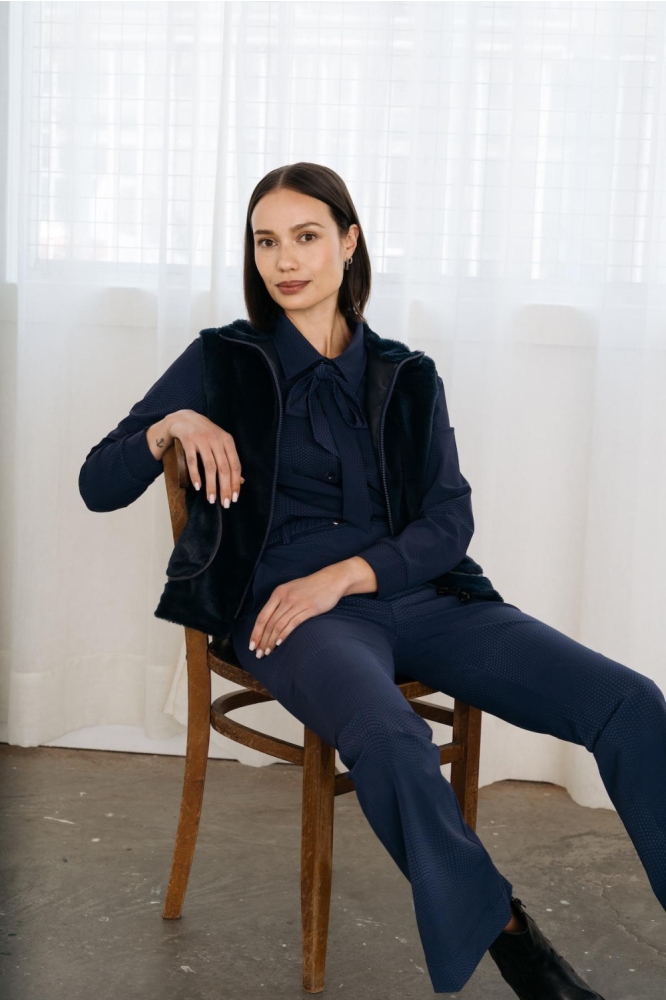 Maicazz blauwe dames gilet | Sfeerbeeld, In situatie