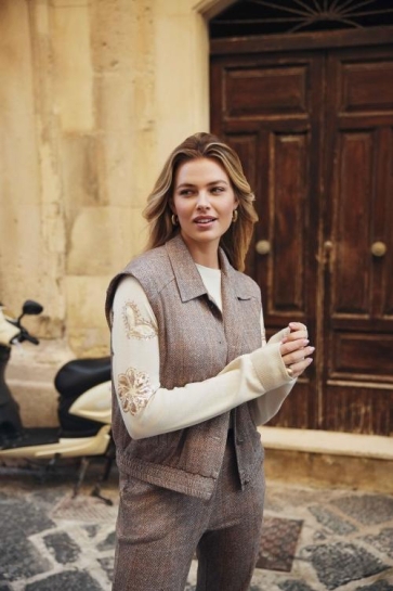 C&S The Label GUUSJE GILET 25NQH08 523999 LIGHT CAMEL/COLOR MIX