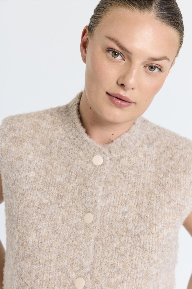 Freequent taupe dames gilet | Close up