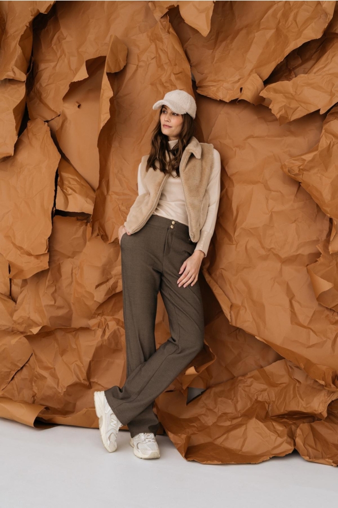 Maicazz beige dames gilet | Model