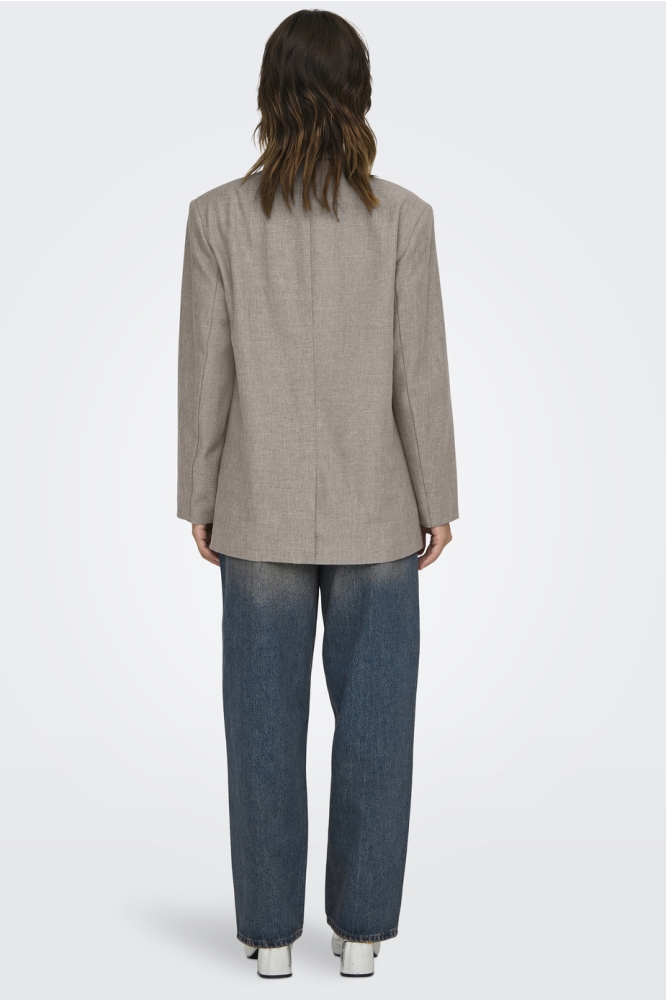 Only beige dames blazer | Model achteraanzicht
