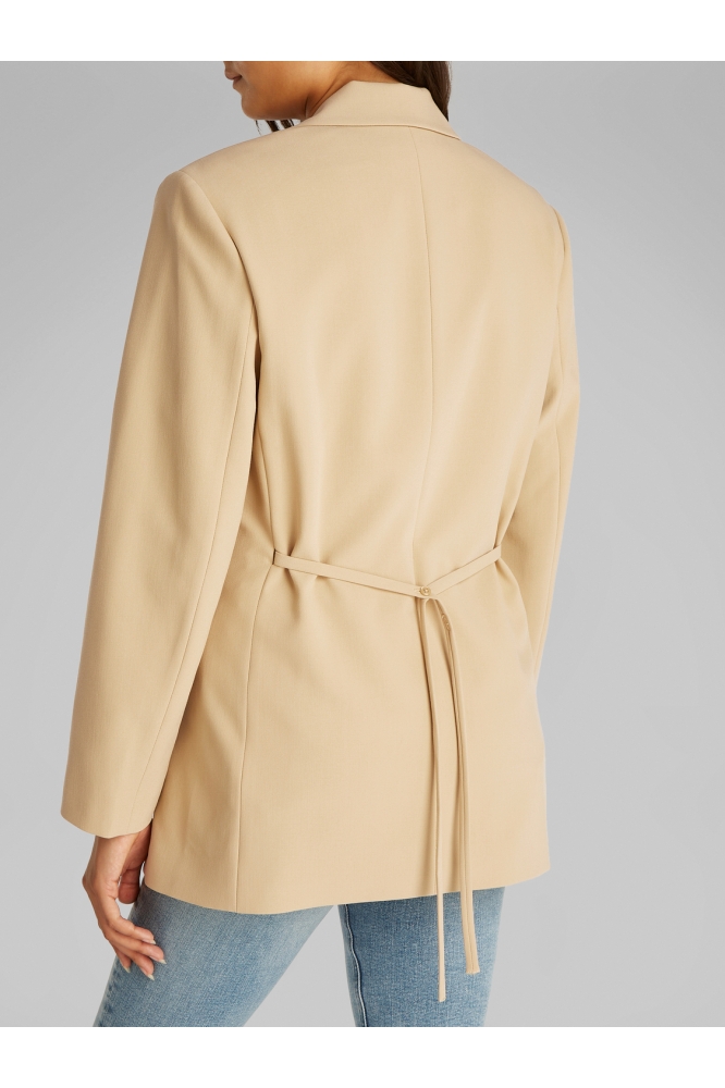 Calvin Klein camel dames blazer | Model achteraanzicht