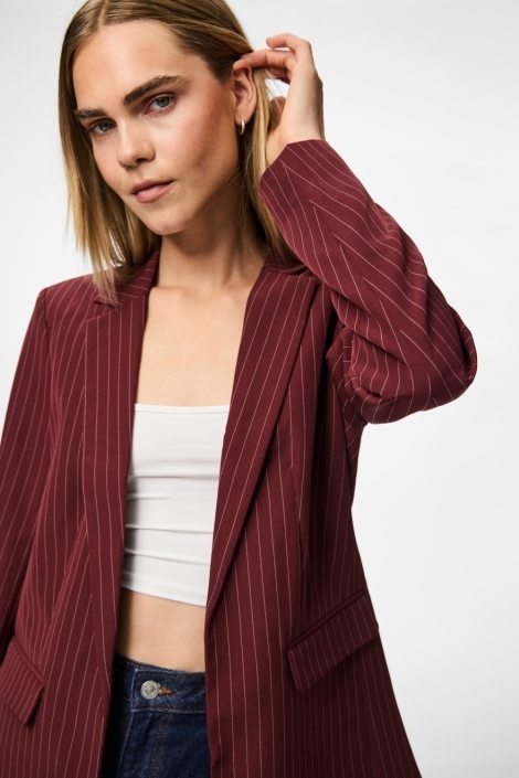 Pieces bordeaux dames blazer | Close up