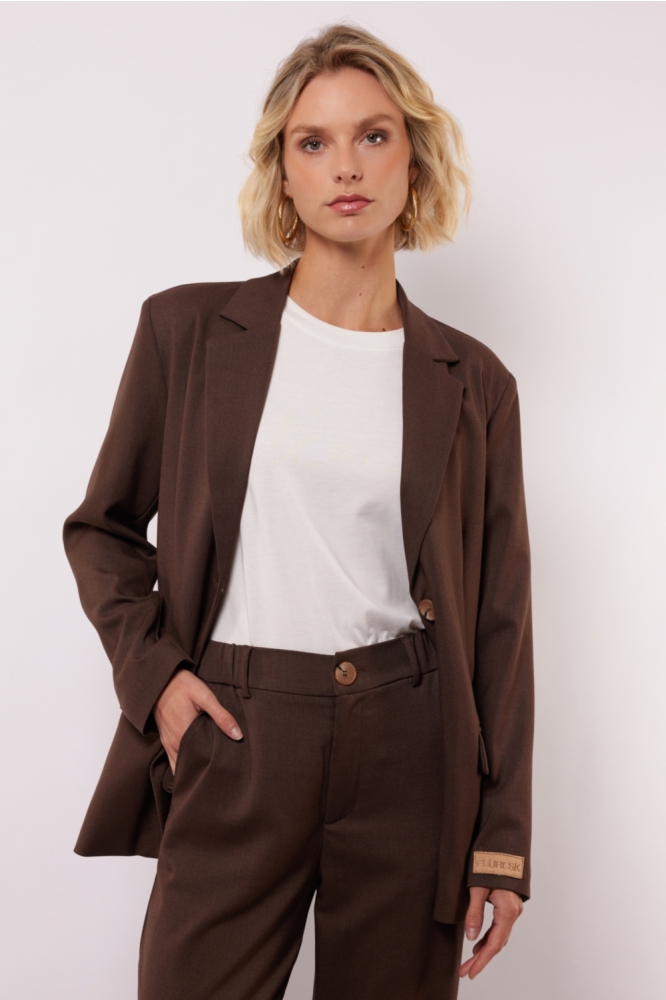 Fluresk bruine dames blazer | Model vooraanzicht