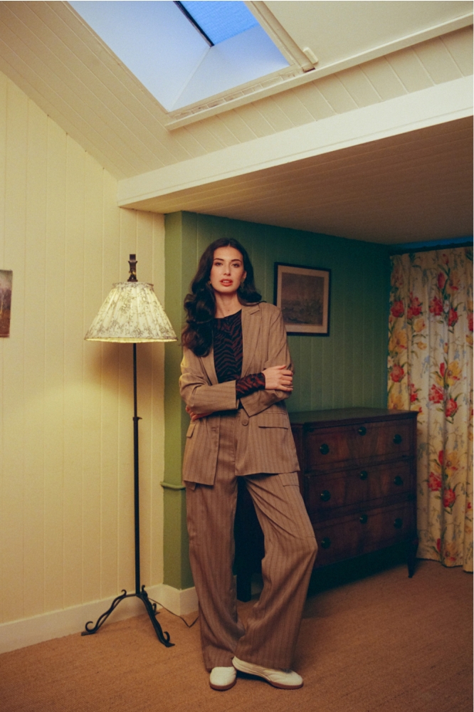 Fluresk bruine dames blazer | Sfeerbeeld, In situatie