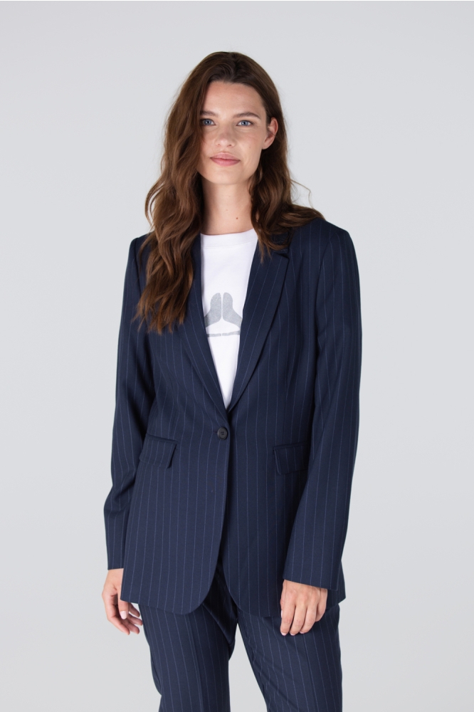 Juffrouw Jansen blauwe dames blazer | Model vooraanzicht