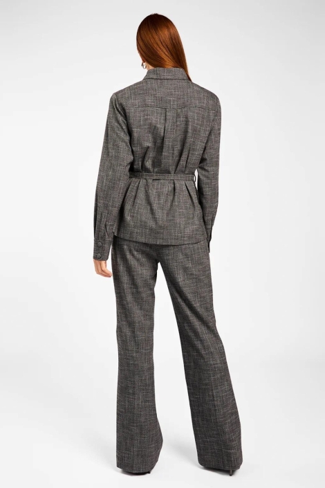 Aaiko zwarte dames blouse | Model achteraanzicht