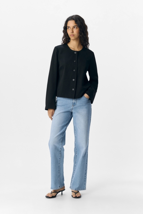 Object zwarte dames blazer | Model vooraanzicht