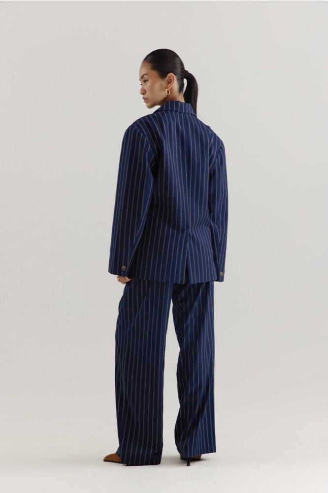 Harper & Yve blauwe dames blazer | Model