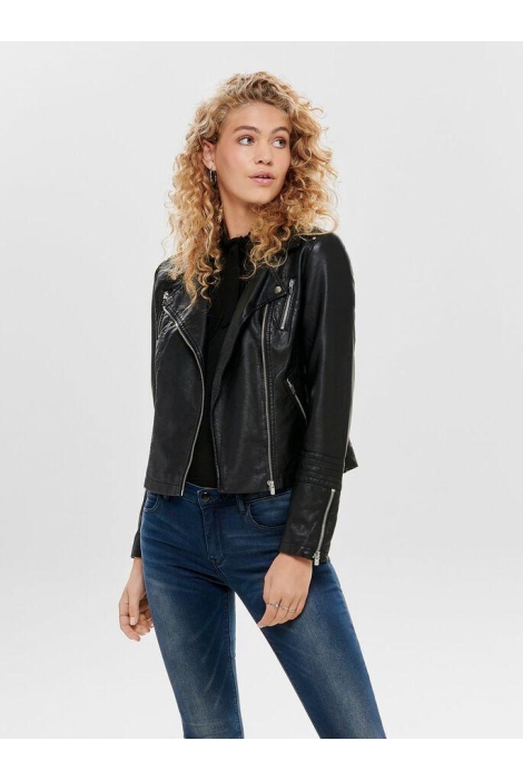 Only zwarte dames jas | Model vooraanzicht