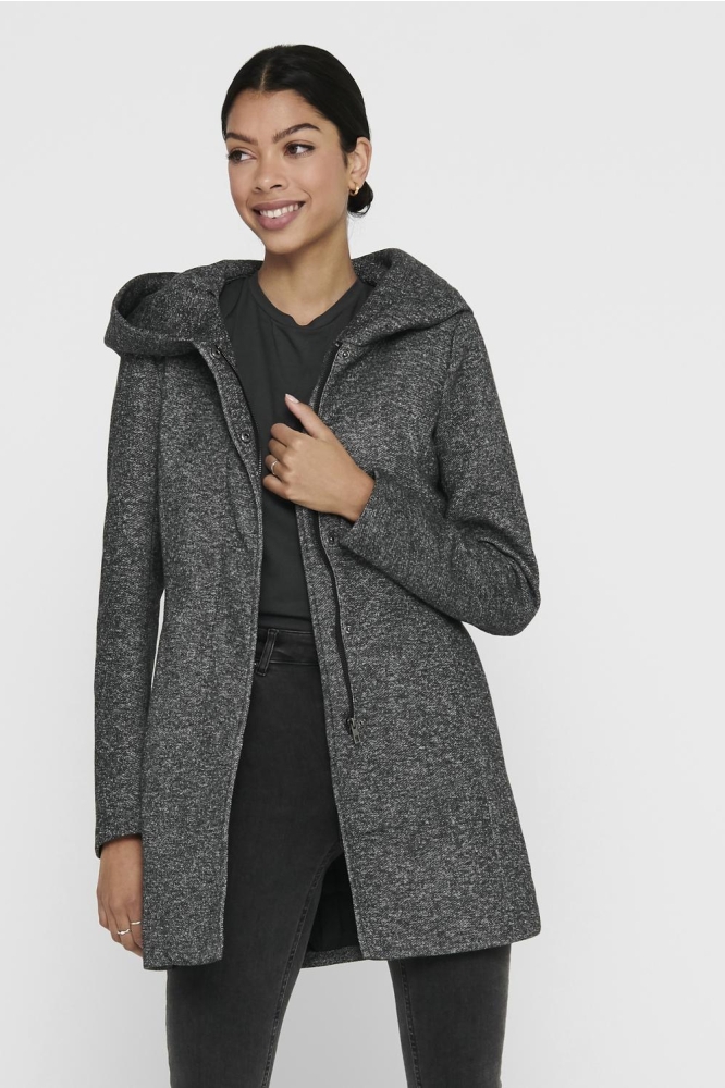 Only grijze dames jas | Model vooraanzicht