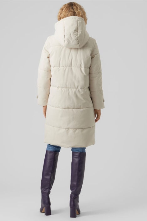 Vero Moda beige dames jas | Model achteraanzicht