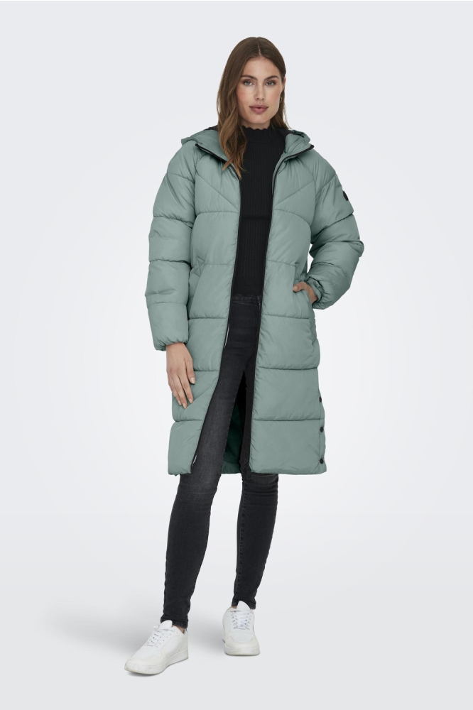 ONLNEWAMANDA LONG PUFFER COAT CC OT 15304786 Blue Surf