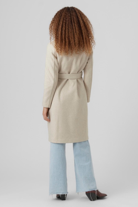 Vero Moda beige dames jas | Model achteraanzicht