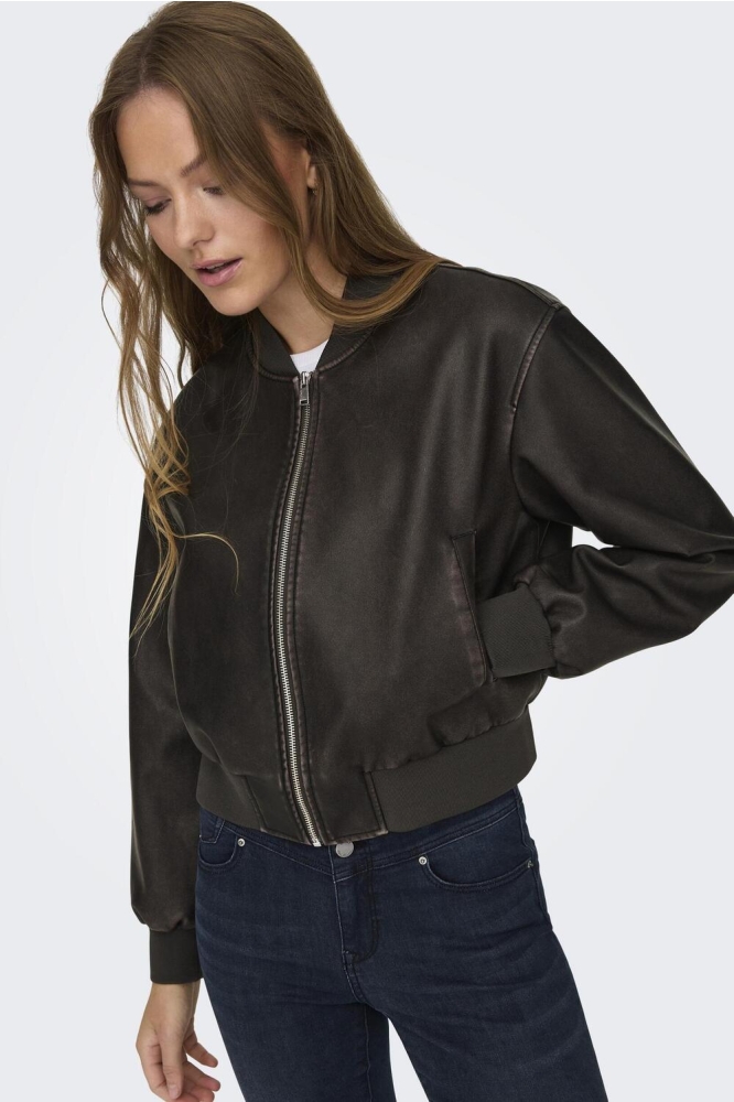 ONLJANE FAUX LEATHER WASHED BOMBER 15314240 Chocolate Brown