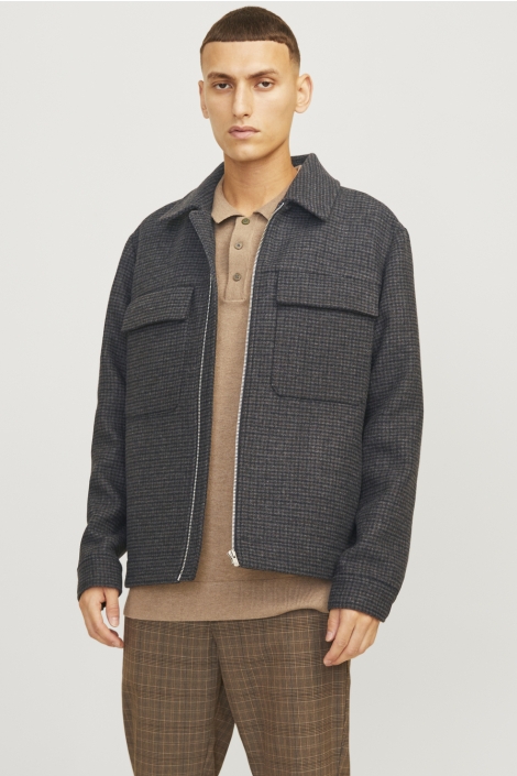 Jack & Jones zwarte heren jas | Model vooraanzicht