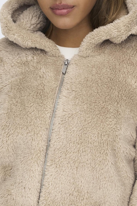 Only beige dames vest | Close up