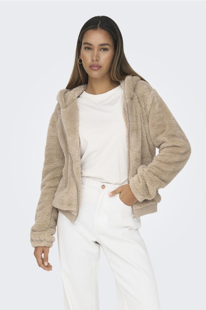 Only beige dames vest | Model vooraanzicht