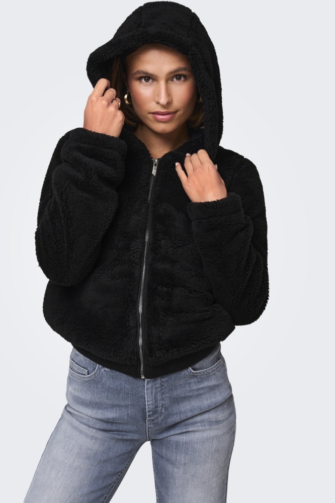 Only zwarte dames vest | Model vooraanzicht
