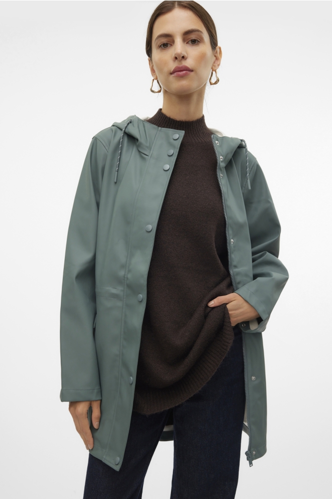 Vero Moda groene dames jas | Model vooraanzicht