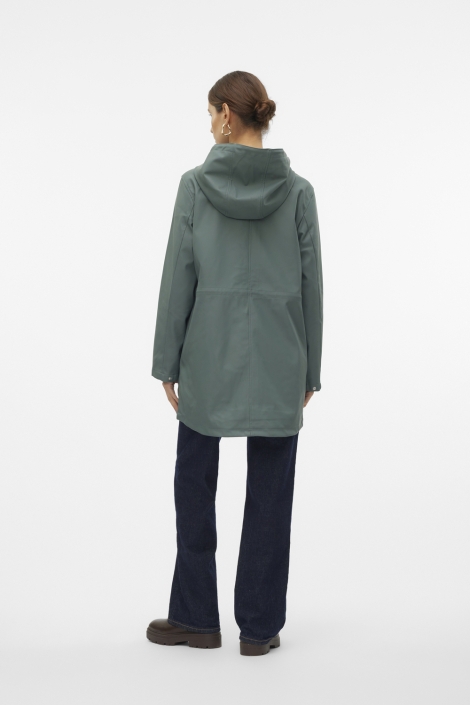 Vero Moda groene dames jas | Model achteraanzicht